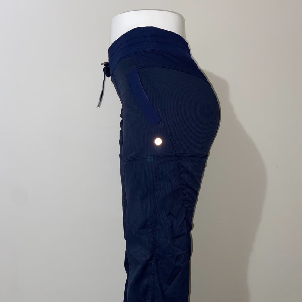 LULULEMON NAVY- BLUE FULL LENGTH PANTS *33”-4 - Picture 5 of 14